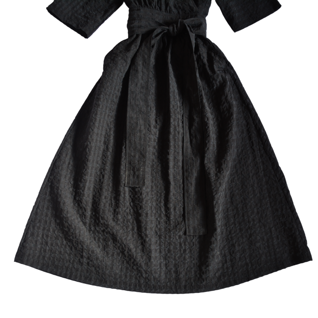 Vestido negro midi wrapped