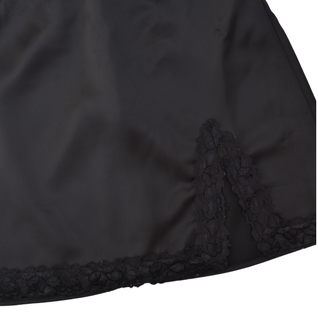 Miniskirt negra satin con abertura