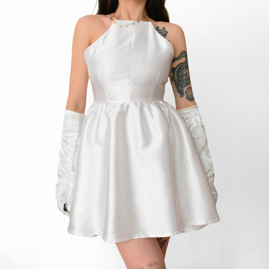 Vestido blanco satinado