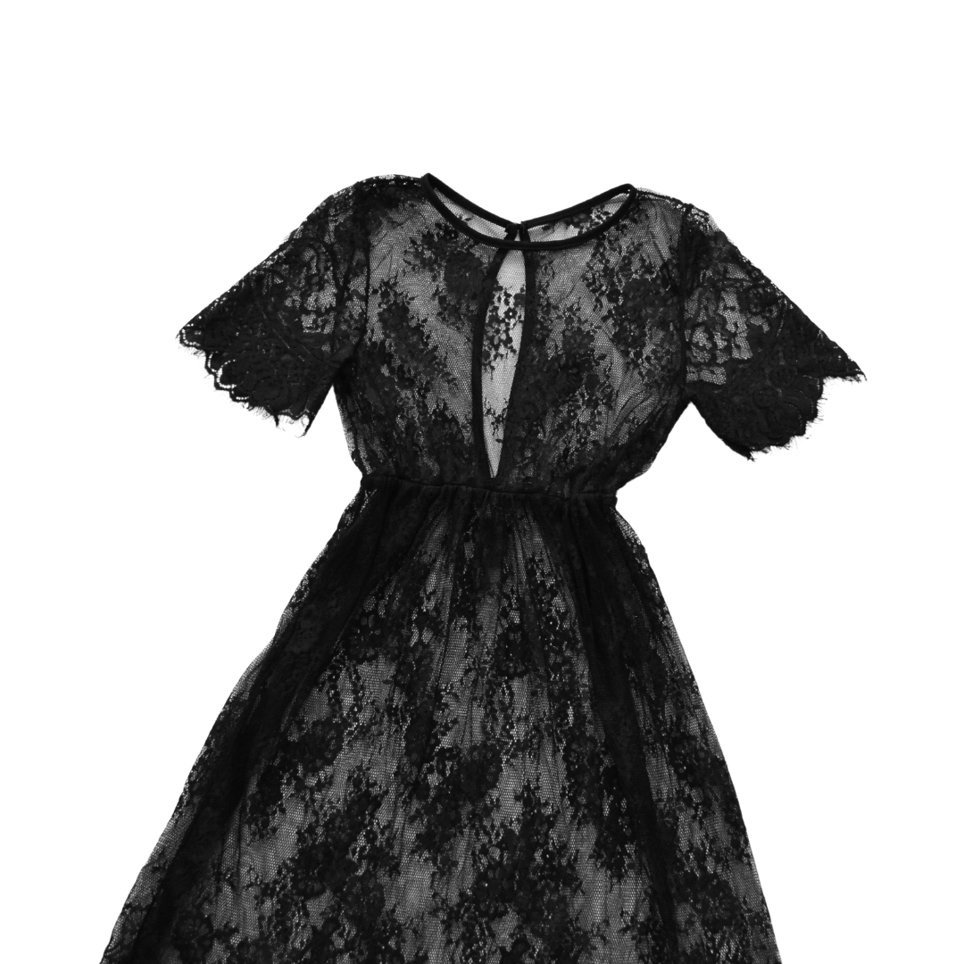 Vestido negro de encaje