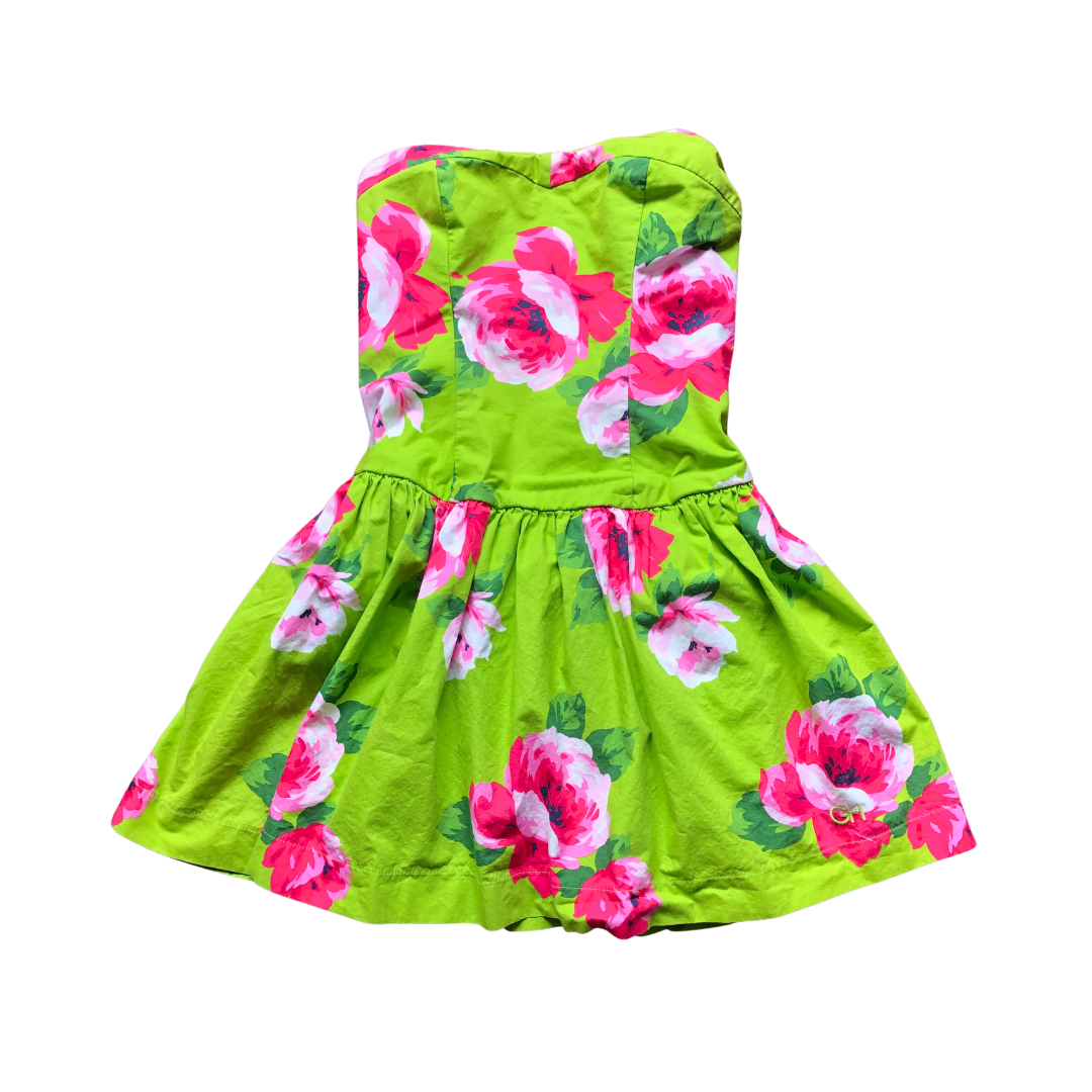 Vestido verde con rosas