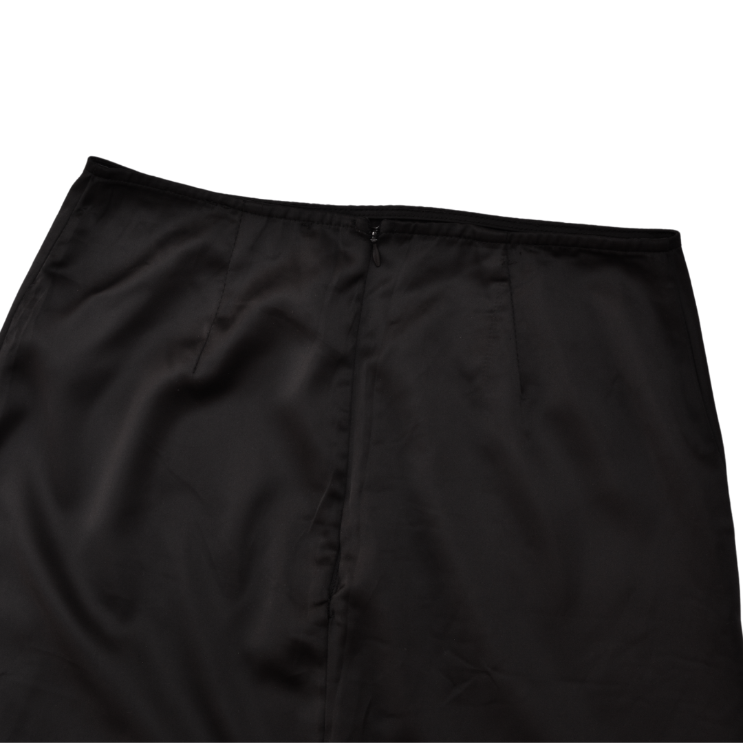 Miniskirt negra satin con abertura