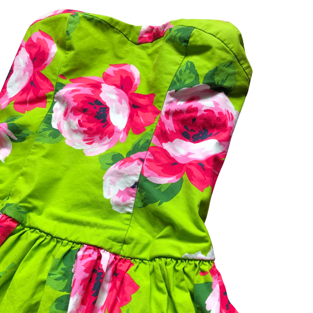 Vestido verde con rosas