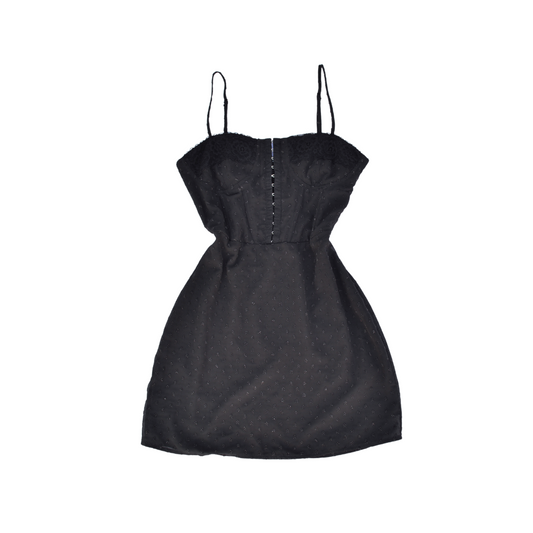 Vestido negro con cierre bustier
