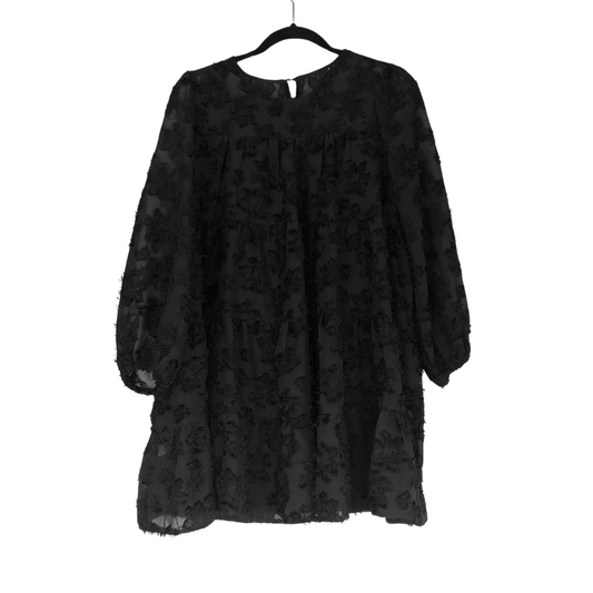 Vestido negro gasa escalonado