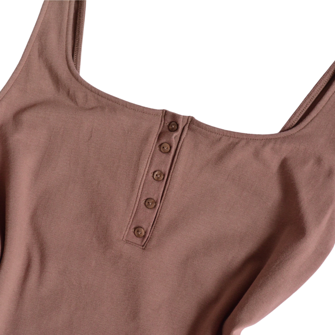 Bodysuit café de botones