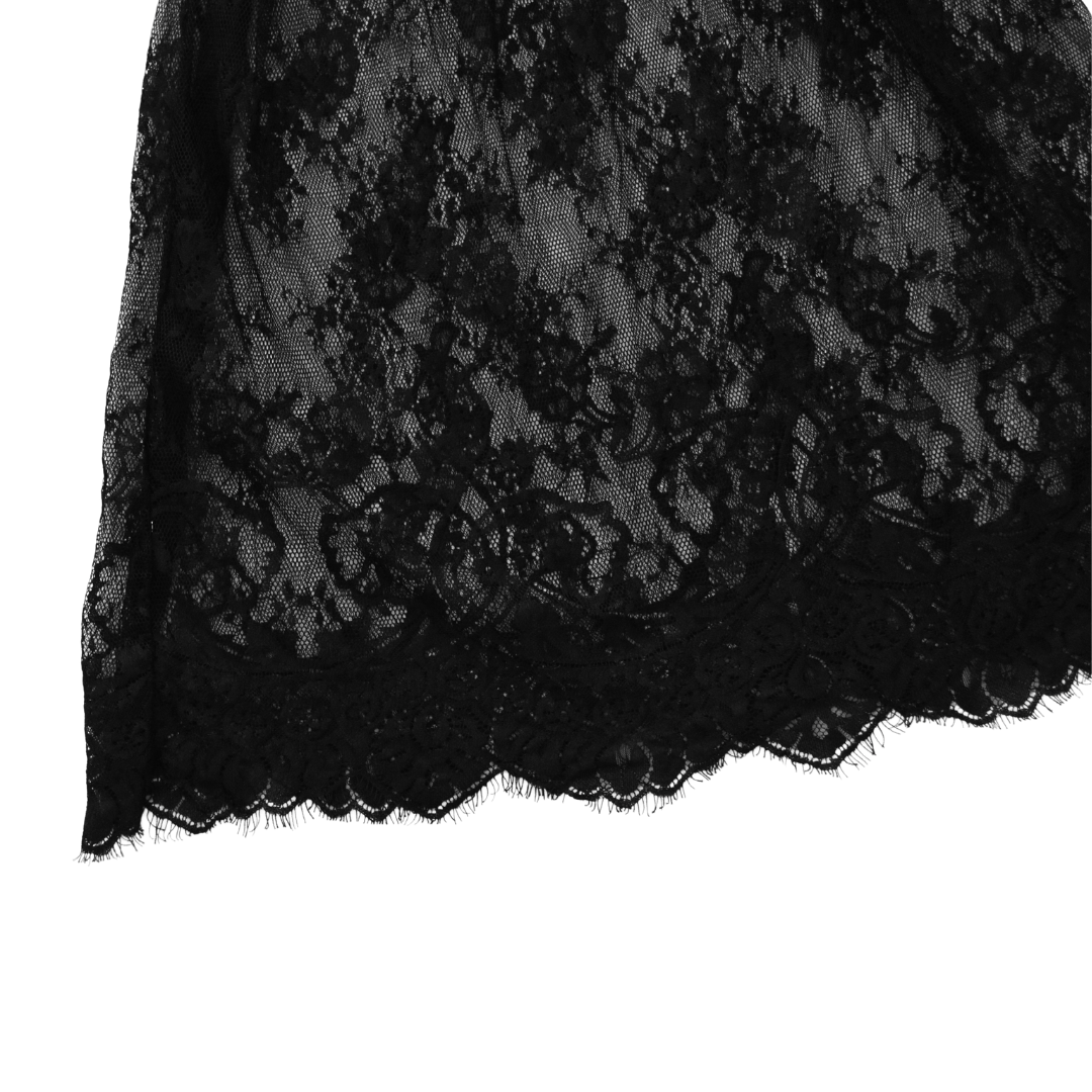 Vestido negro de encaje
