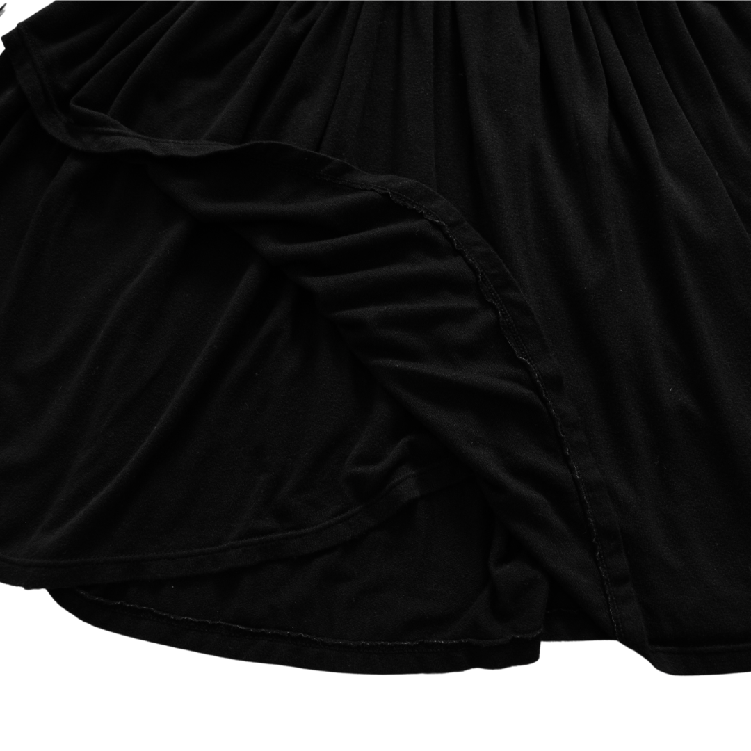 Vestido negro con tiras