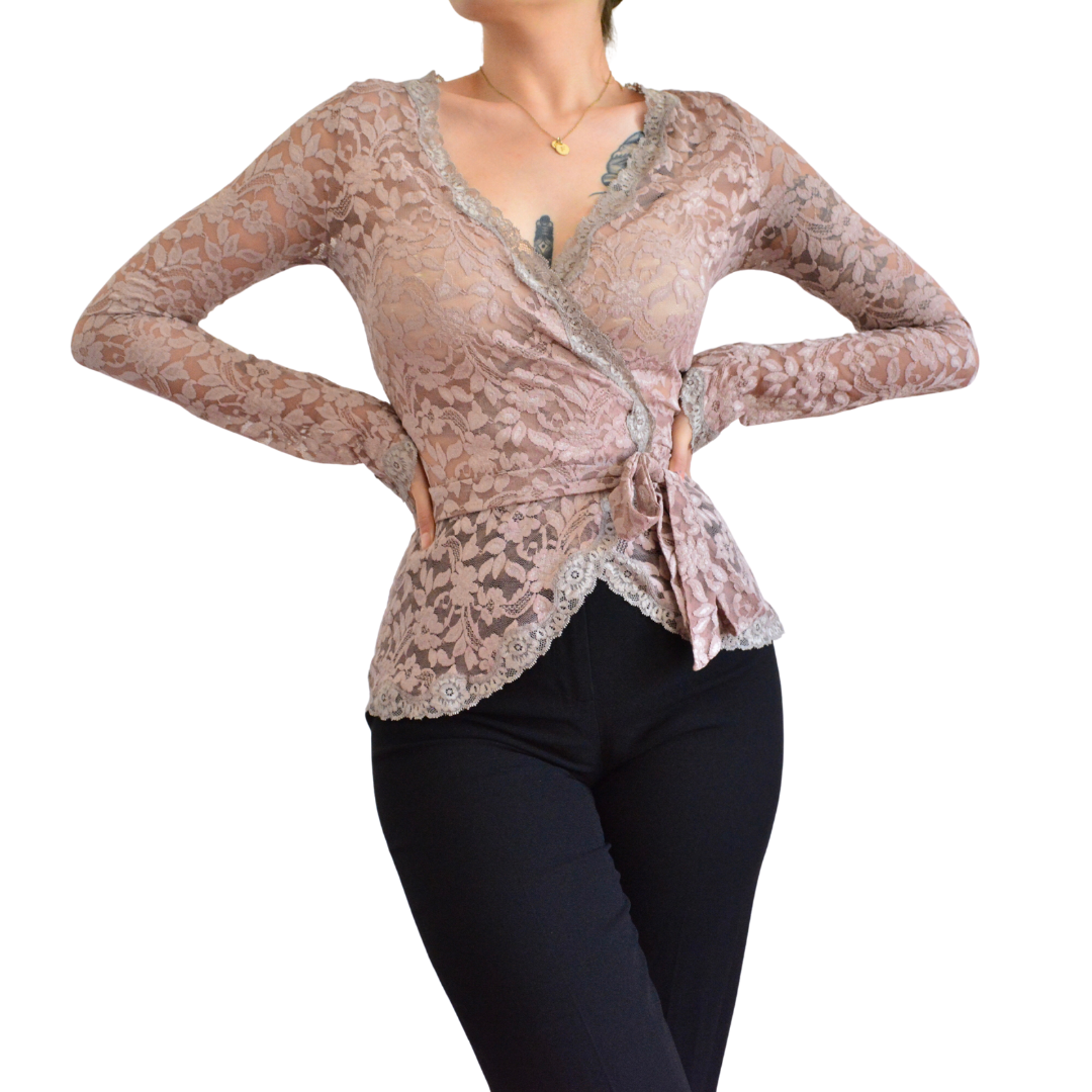 Blusa de encaje rosa
