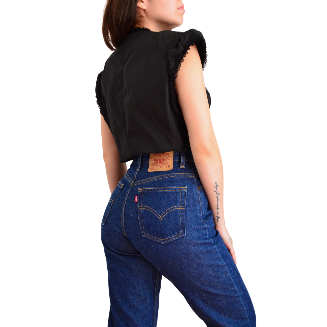 Blusa negra estilo corset