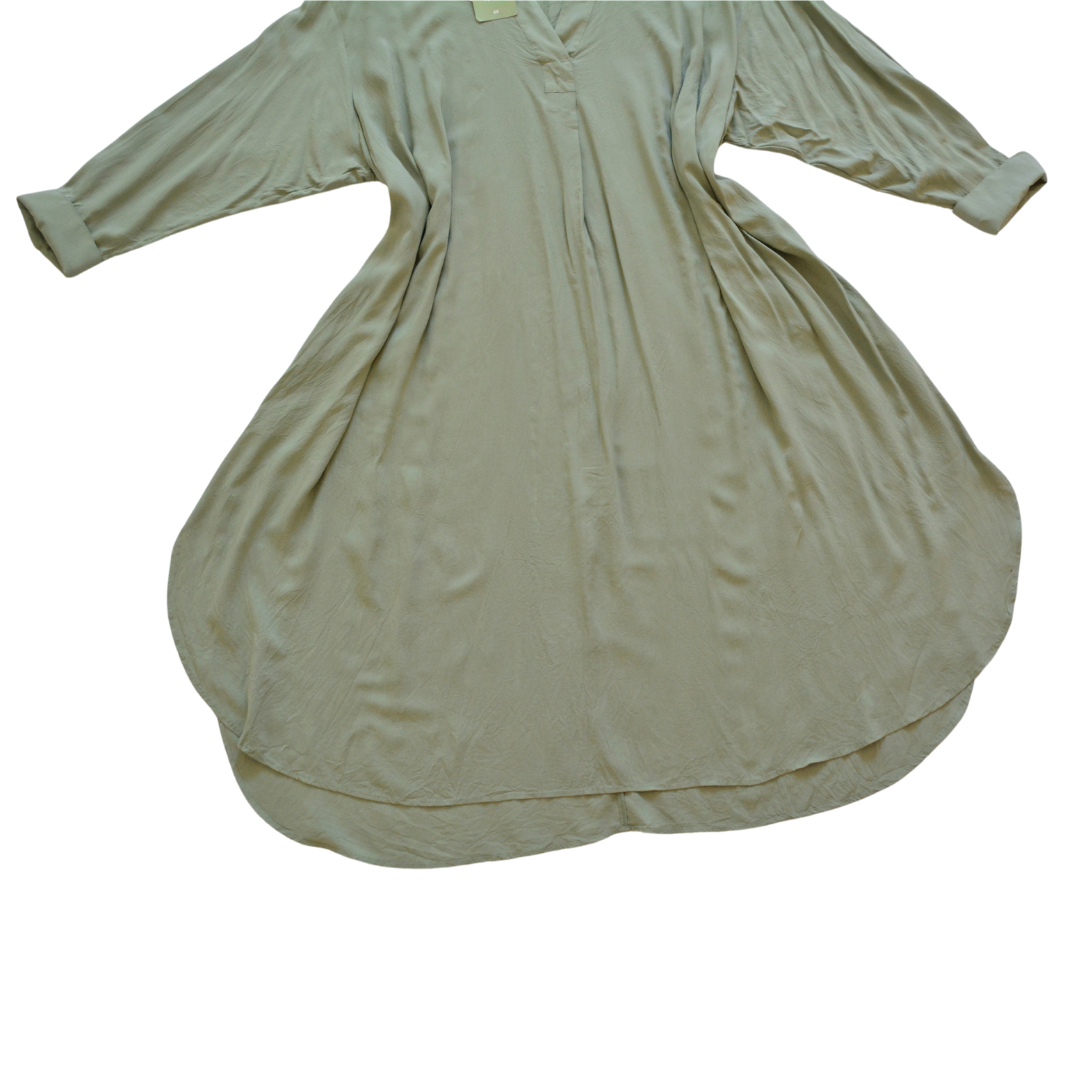 Vestido verde pálido