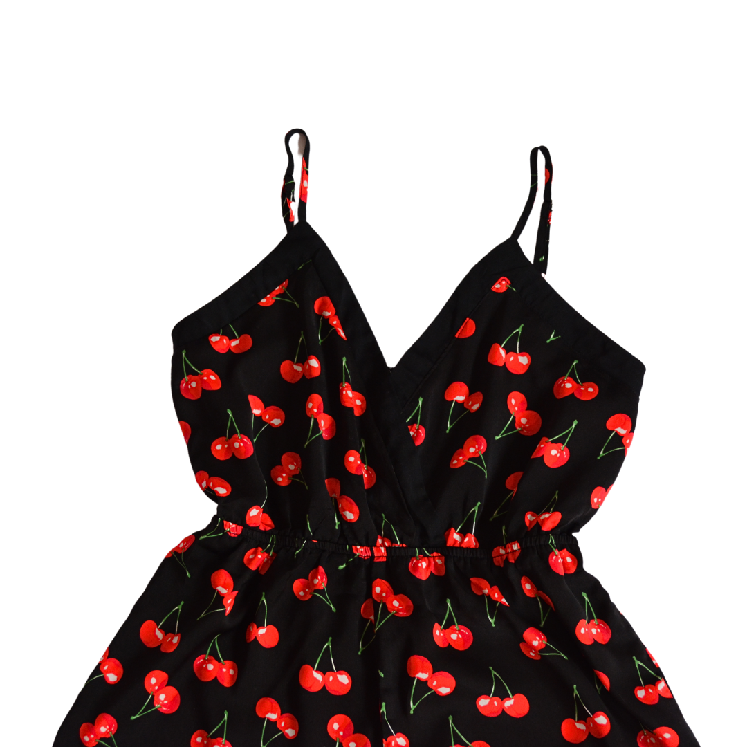 Jumpsuit de cerecitas rojas
