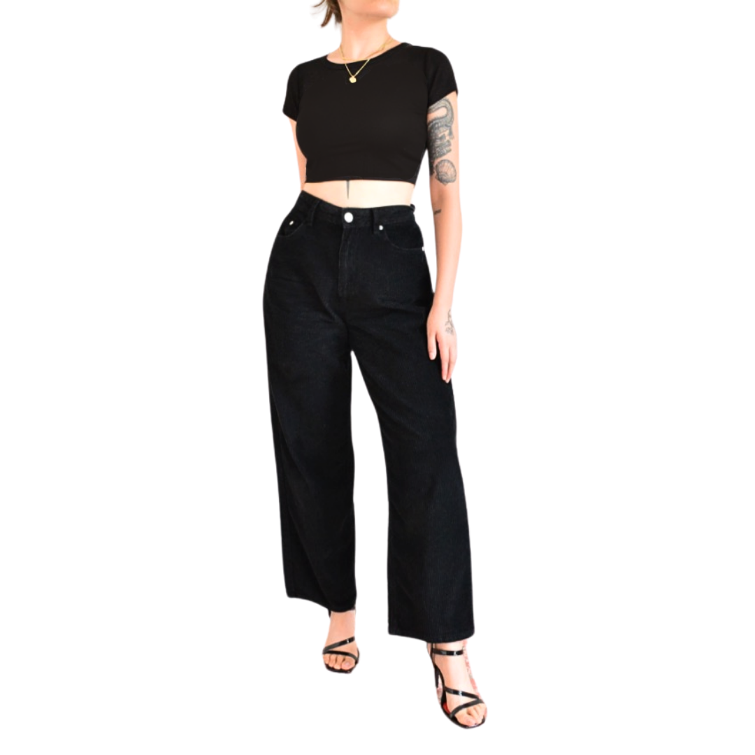 Pantalón negro recto tiro alto
