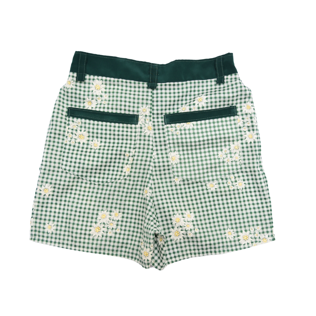 Short cuadriculado con flores