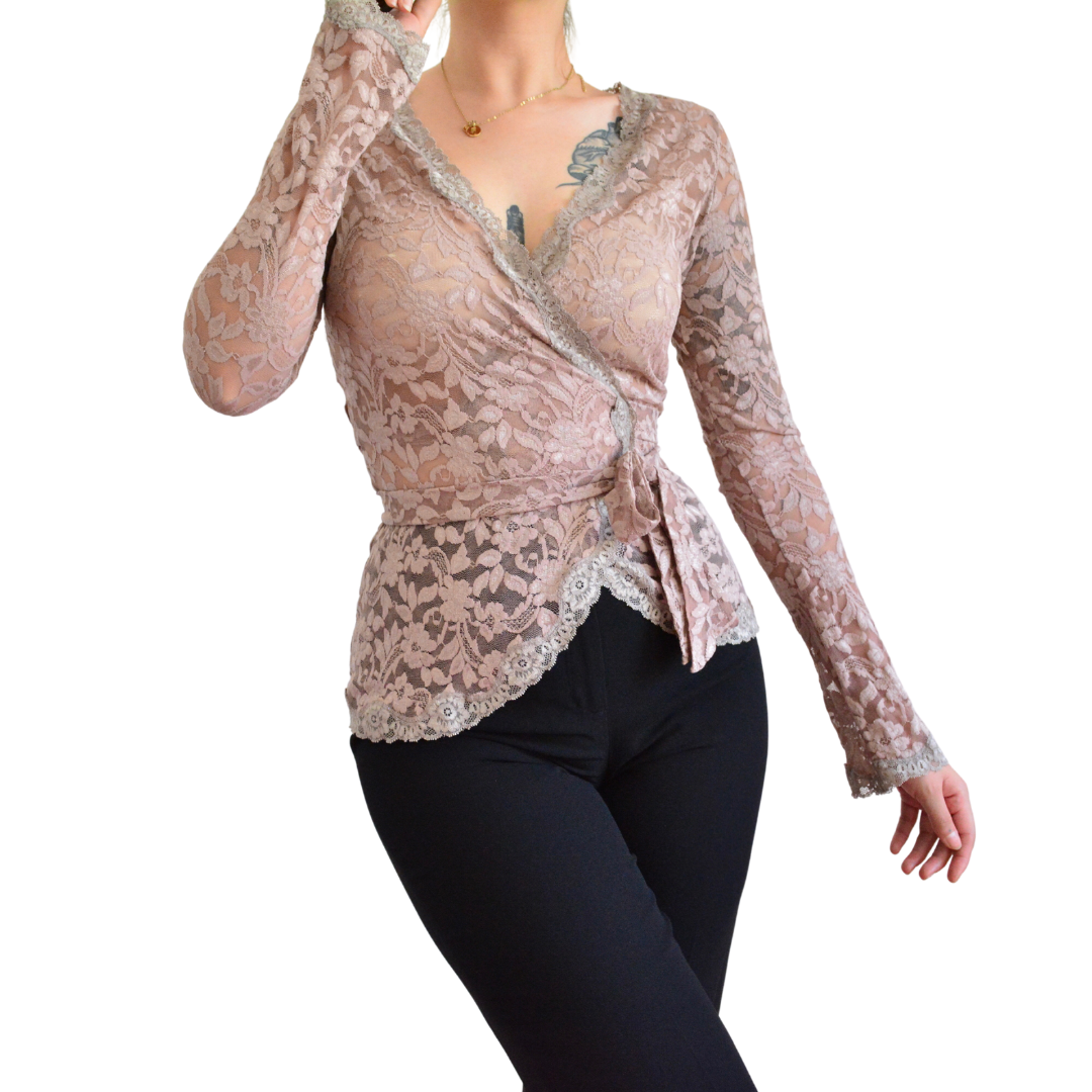 Blusa de encaje rosa