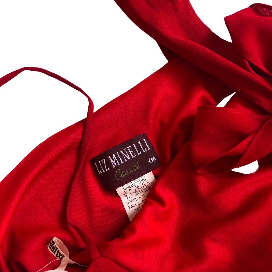 Vestido rojo con moño