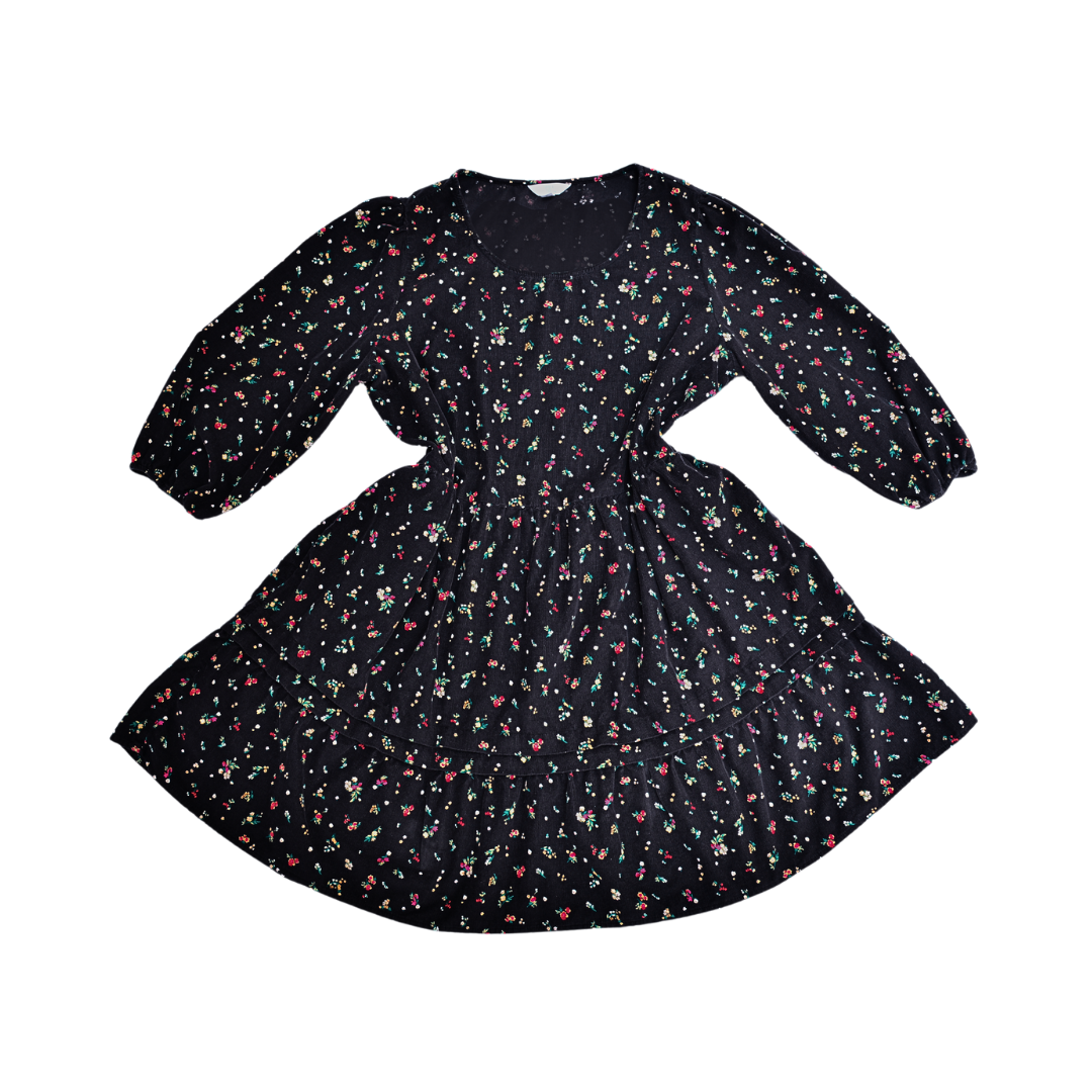 Vestido negro de globo con flores
