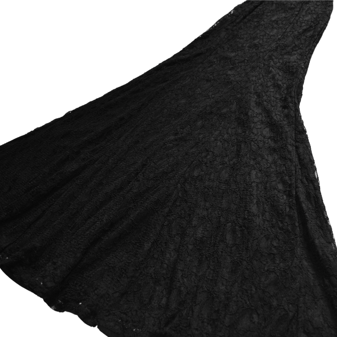 Vestido negro encaje y falda sirena