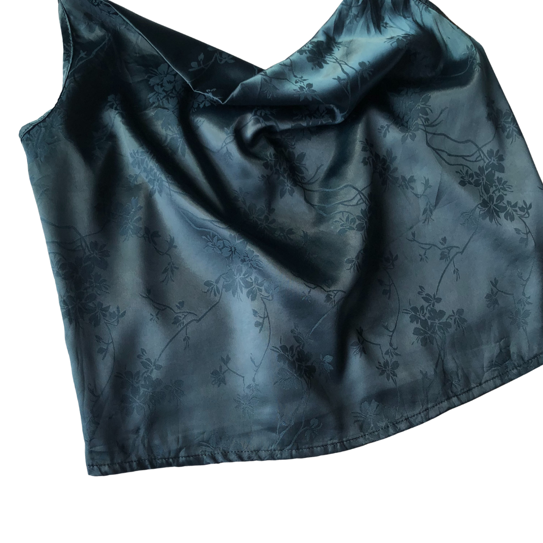 Top satinado texturizado verde