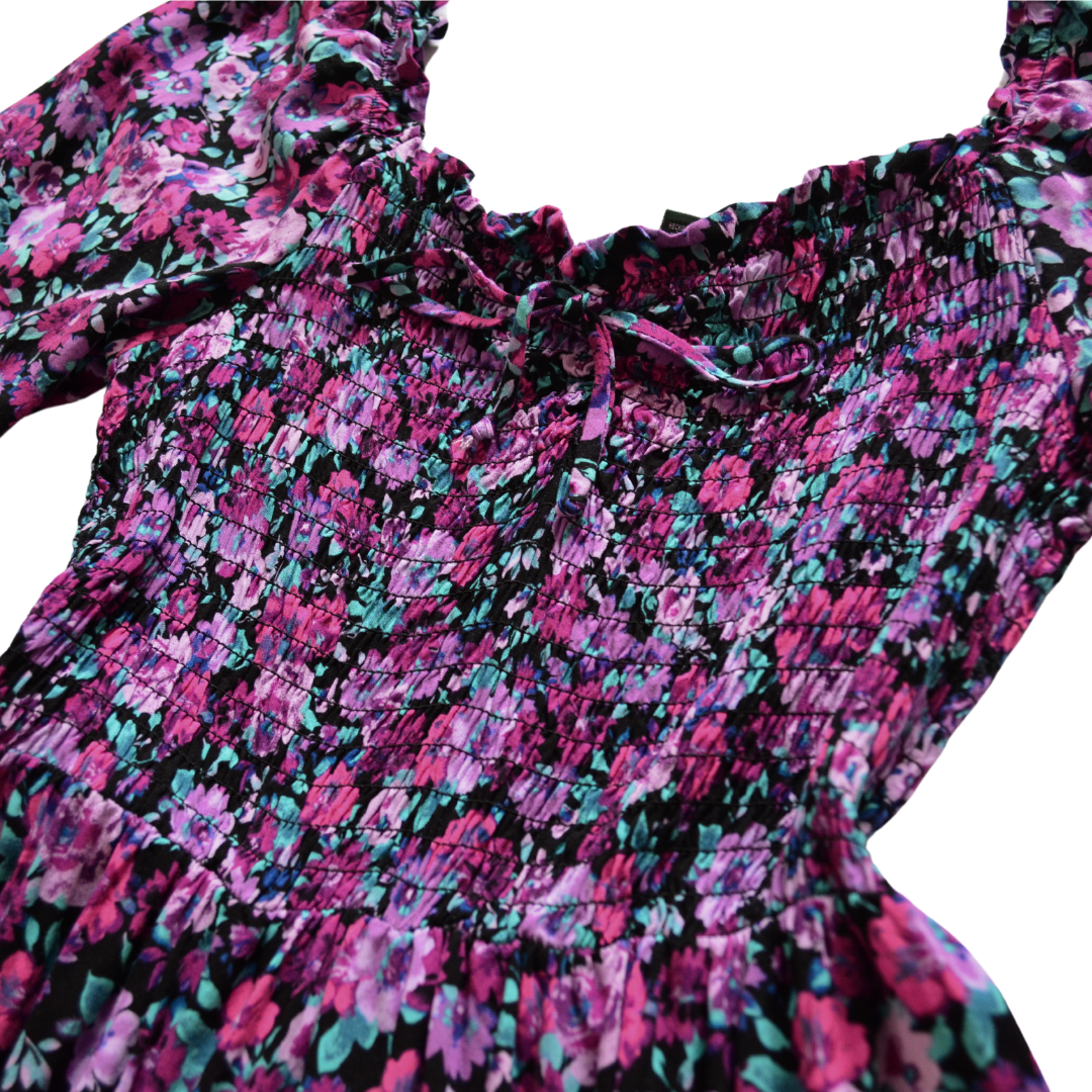 Vestido de flores morado