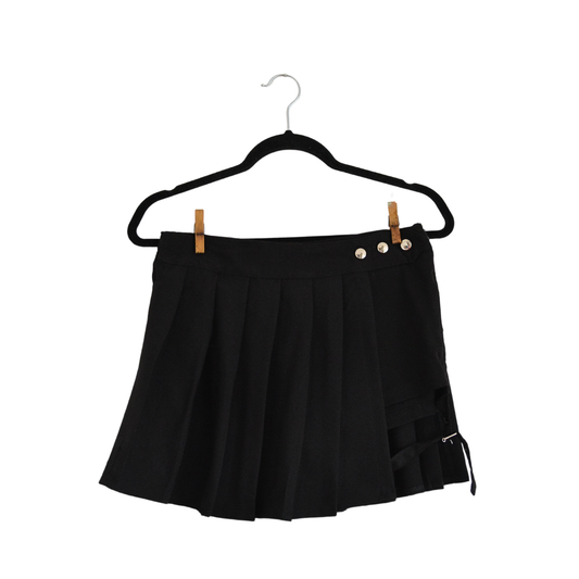 Falda negra tableada asimétrica