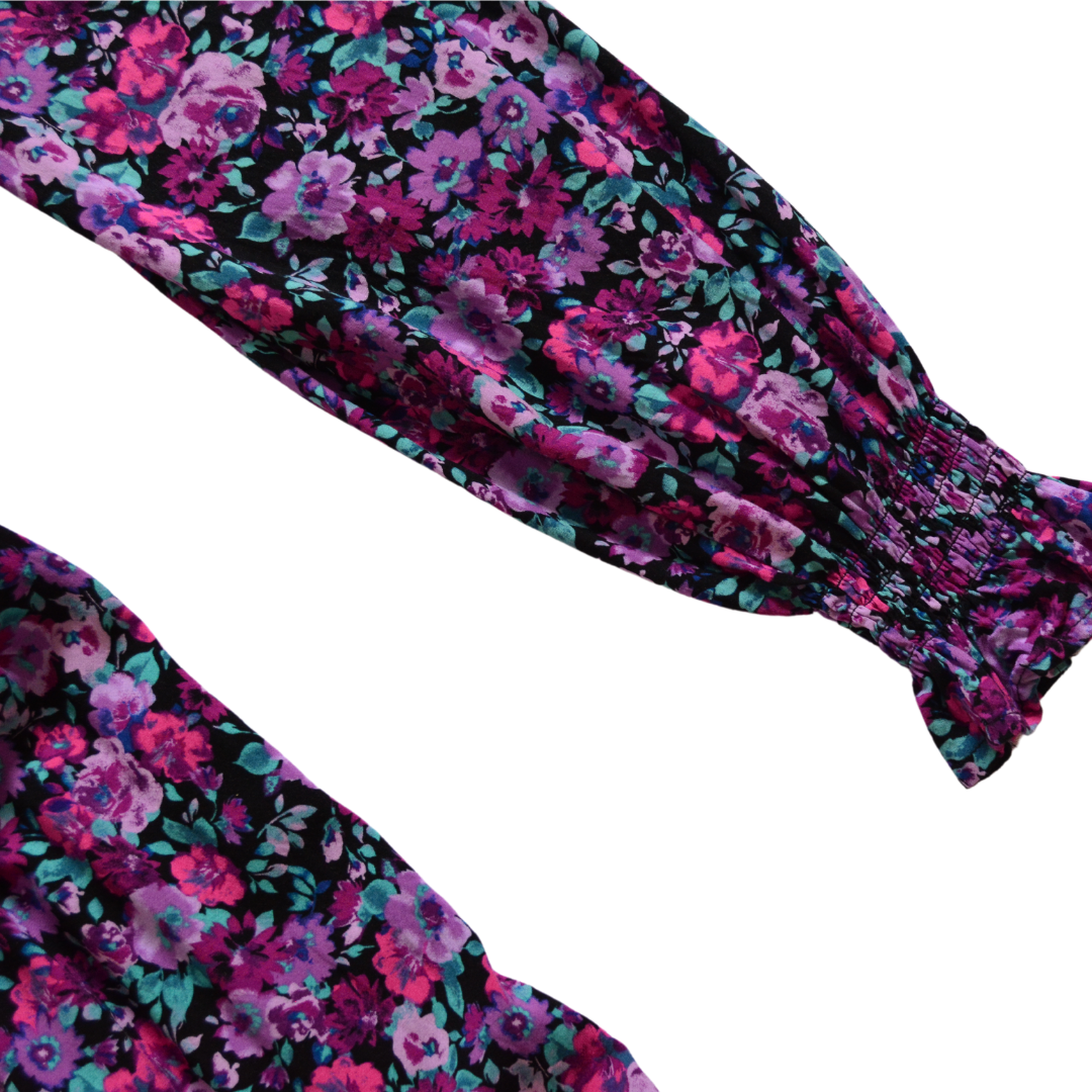 Vestido de flores morado