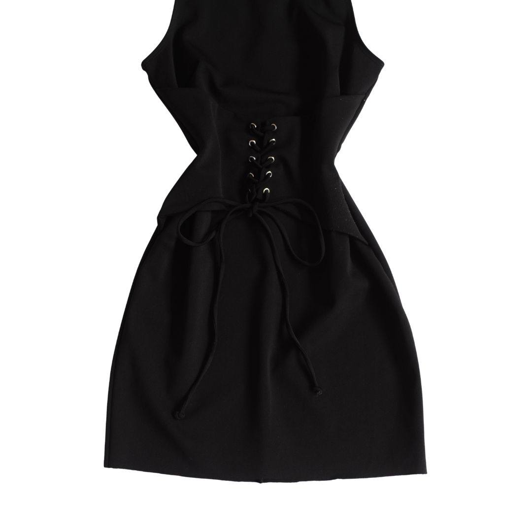 Vestido negro con corset