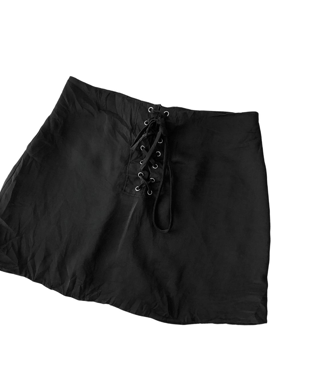 Falda negra cierre corset