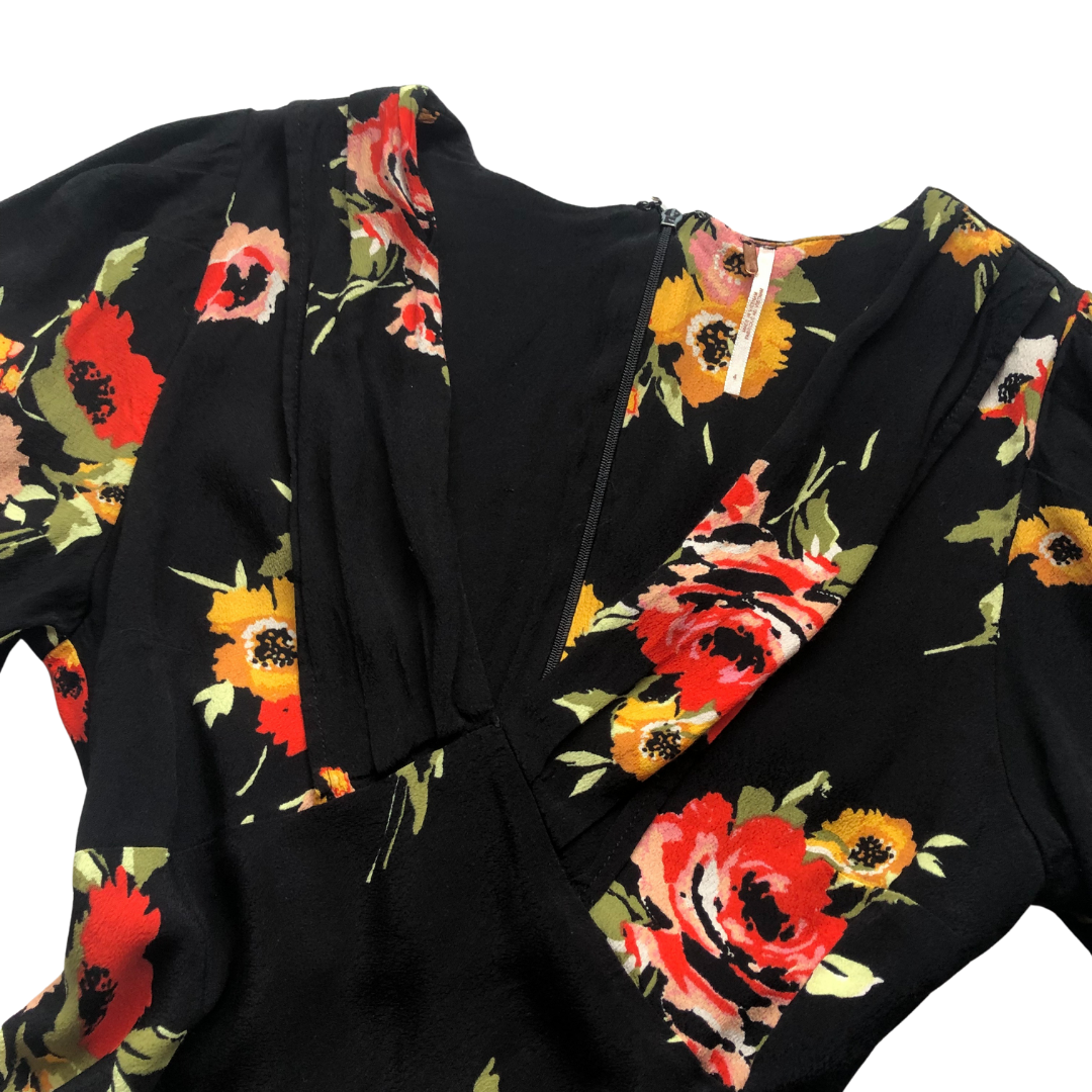 Vestido negro floral