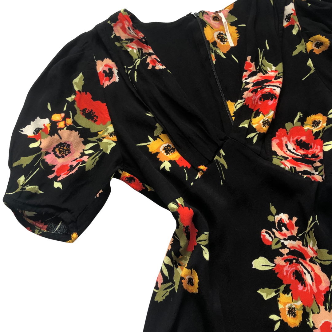Vestido negro floral