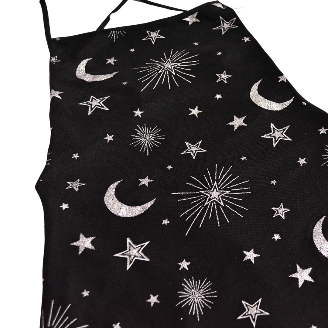 Vestido cosmos de estrellas y lunas
