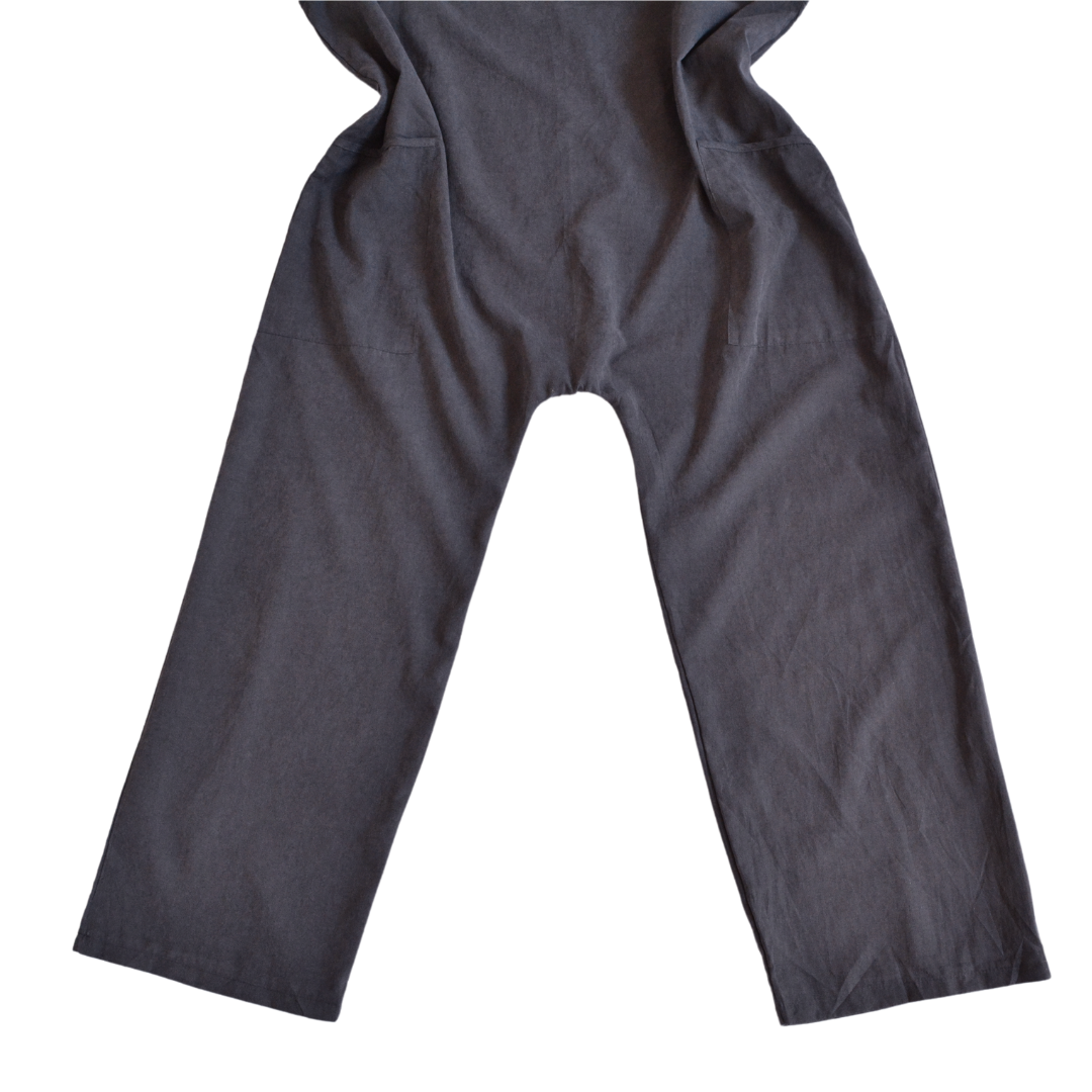 Overol gris con bolsas
