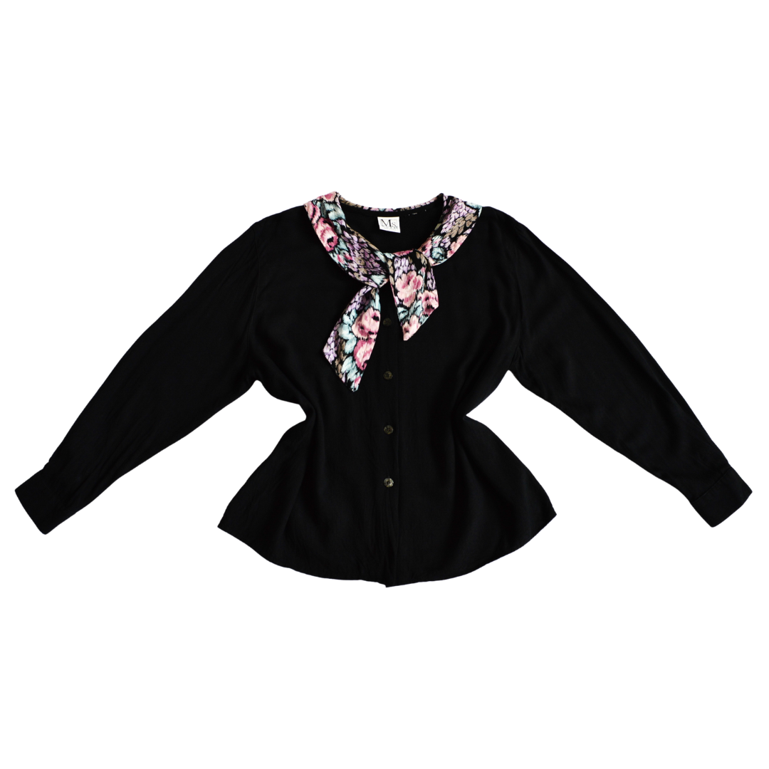 Blusa con cuello de nudo