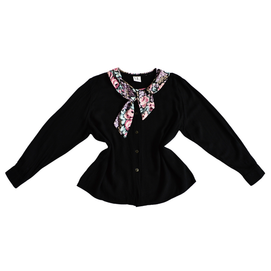 Blusa con cuello de nudo