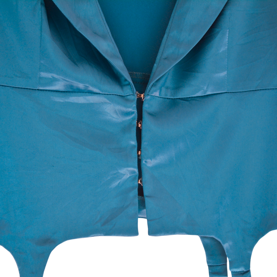 Blusa azul satinada