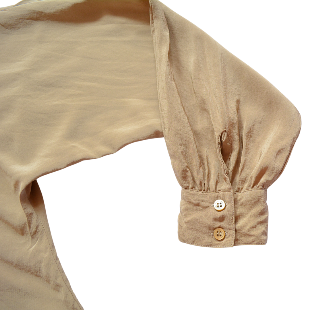 Blusa vintage de seda con bordado