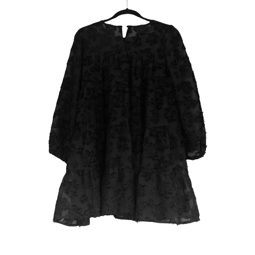 Vestido negro gasa escalonado