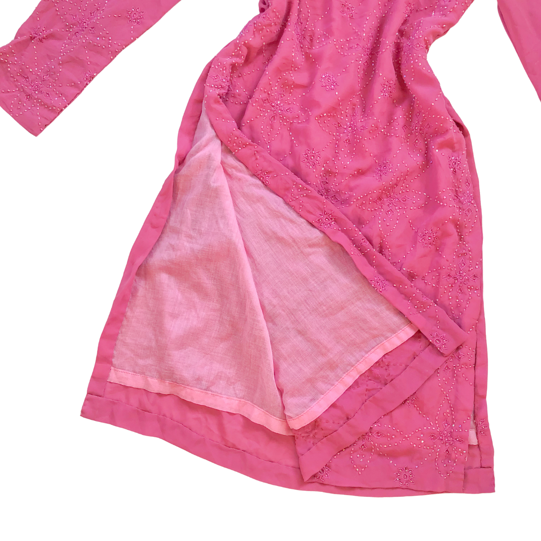 Vestido rosa con canutillo