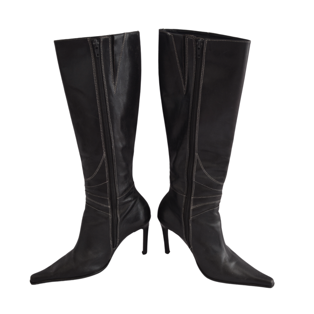 Botas negras de tacón