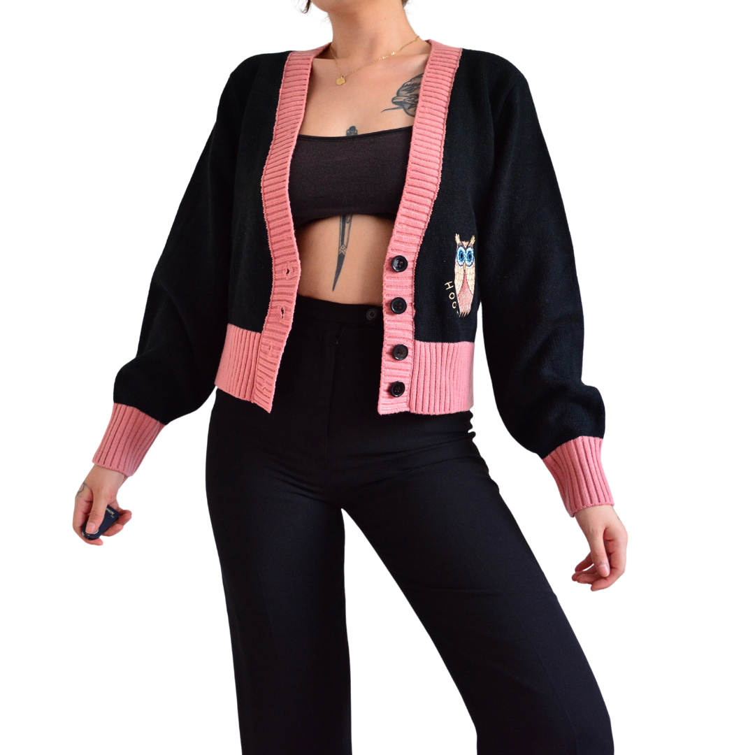 Cardigan con búho bordado