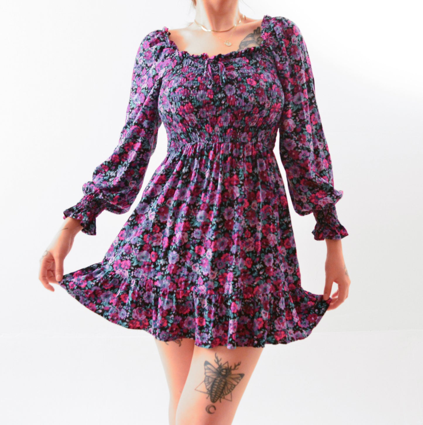 Vestido de flores morado