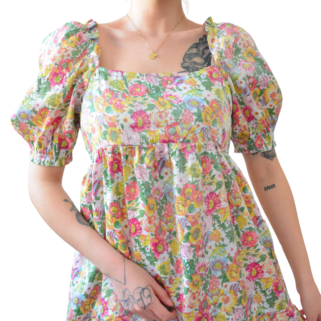 Vestido de flores con bolsas