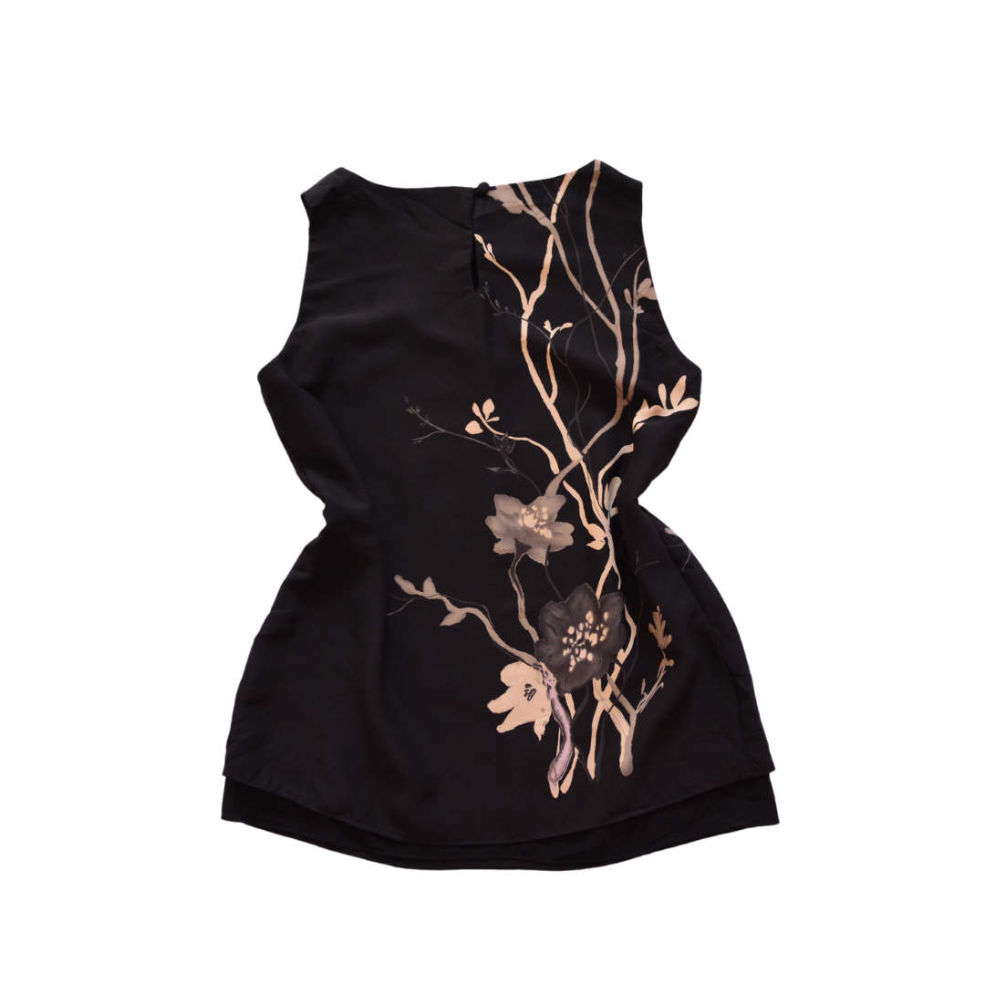 Blusa con gráfico de flores