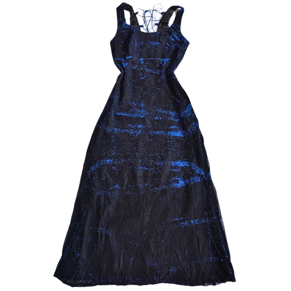 Vestido azul metálico con escote cruzado