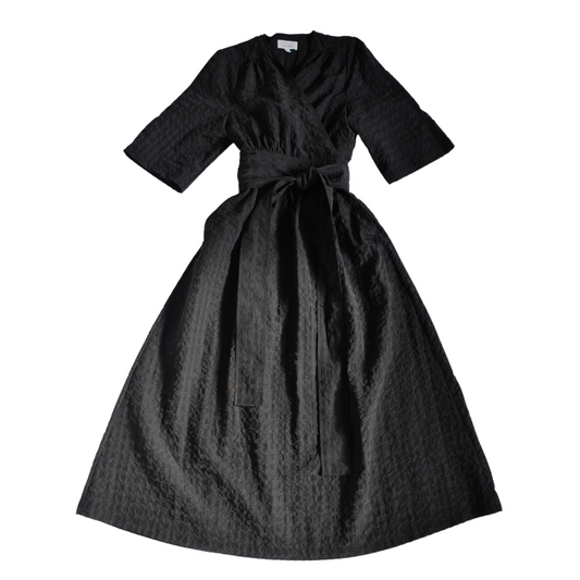 Vestido negro midi wrapped