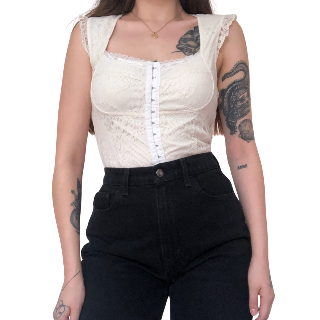 Blusa beige de encaje