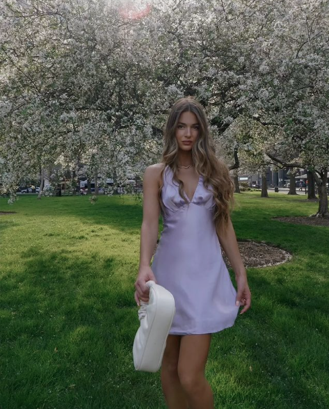 Vestido lila satinado