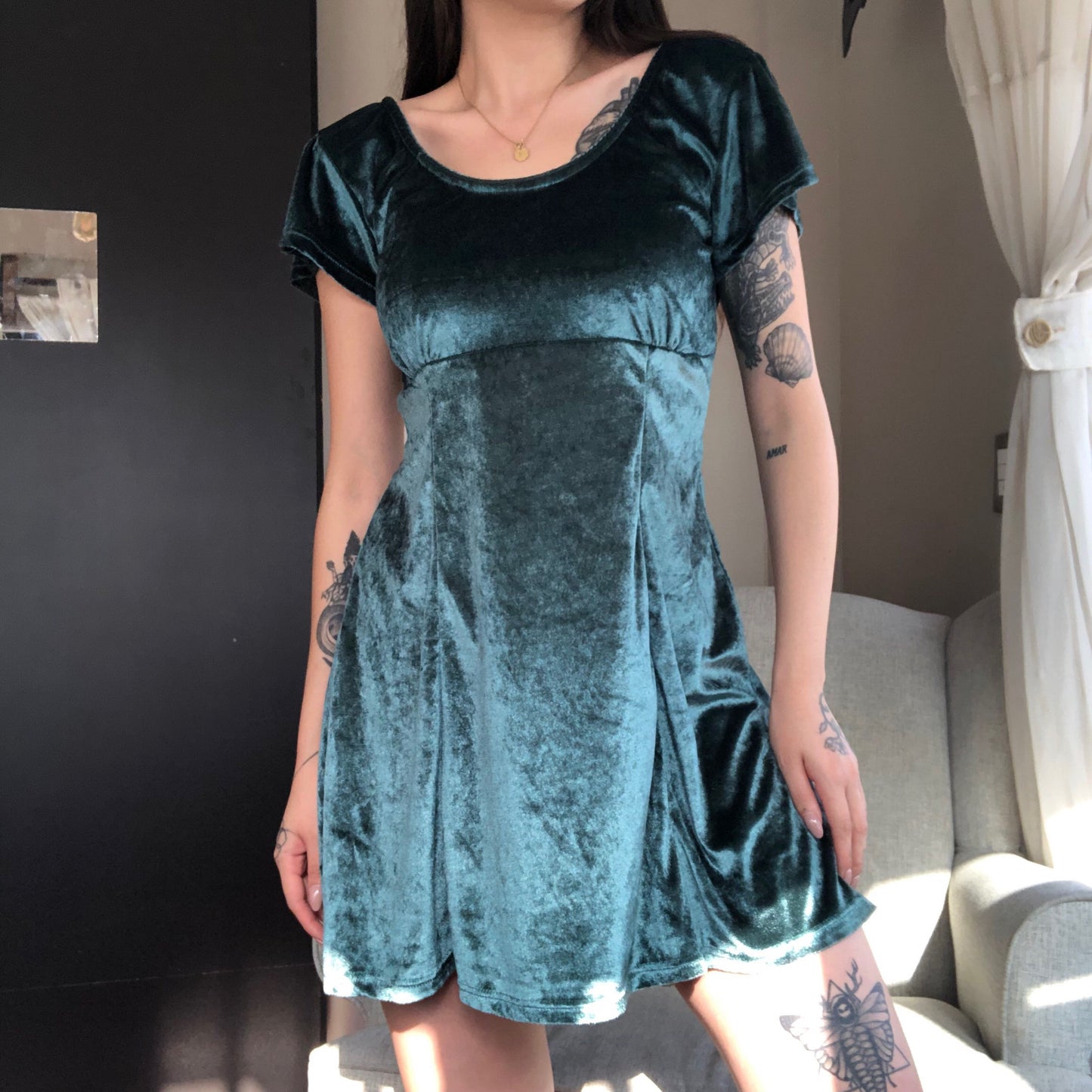Vestido velvet verde hoja