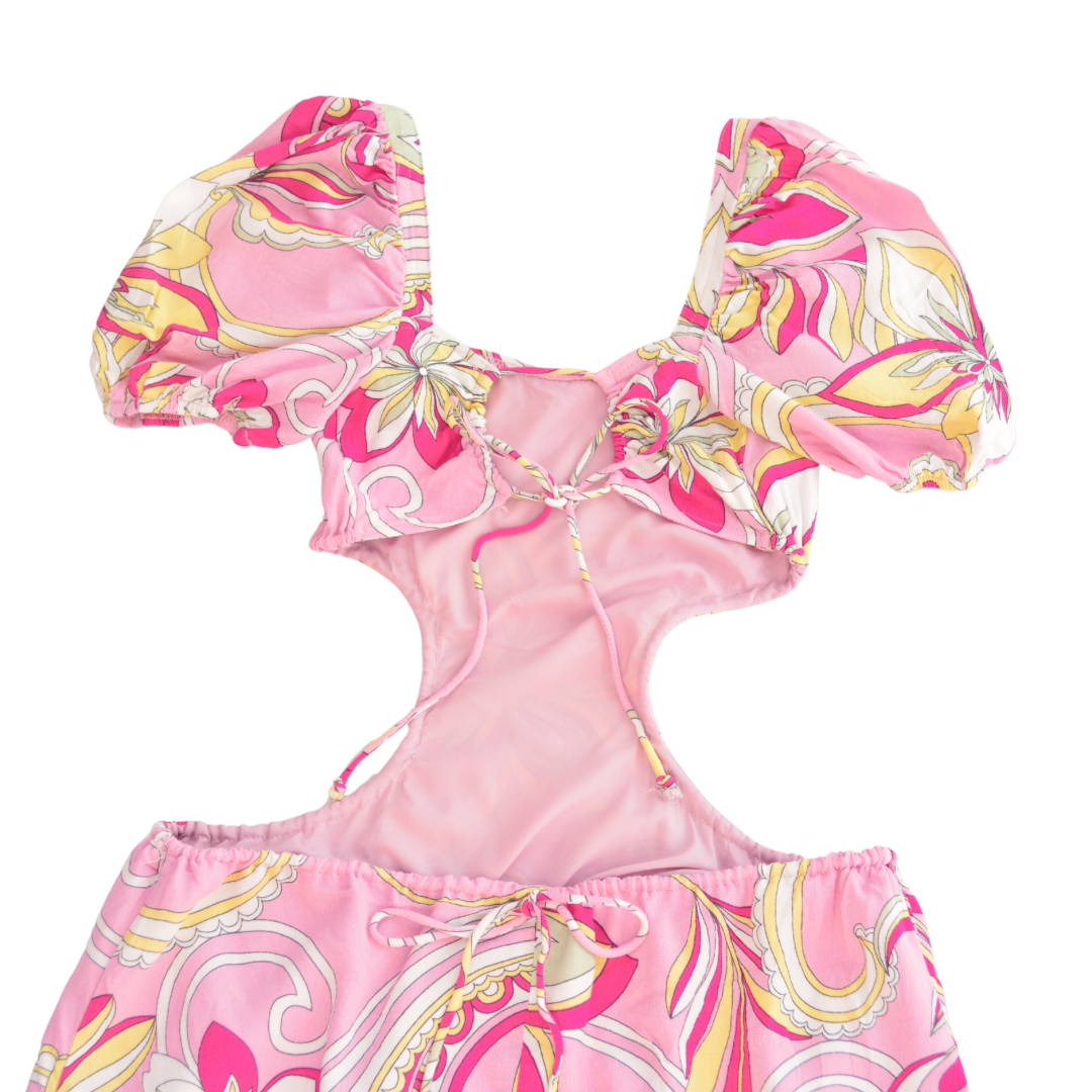 Vestido rosa con aberturas