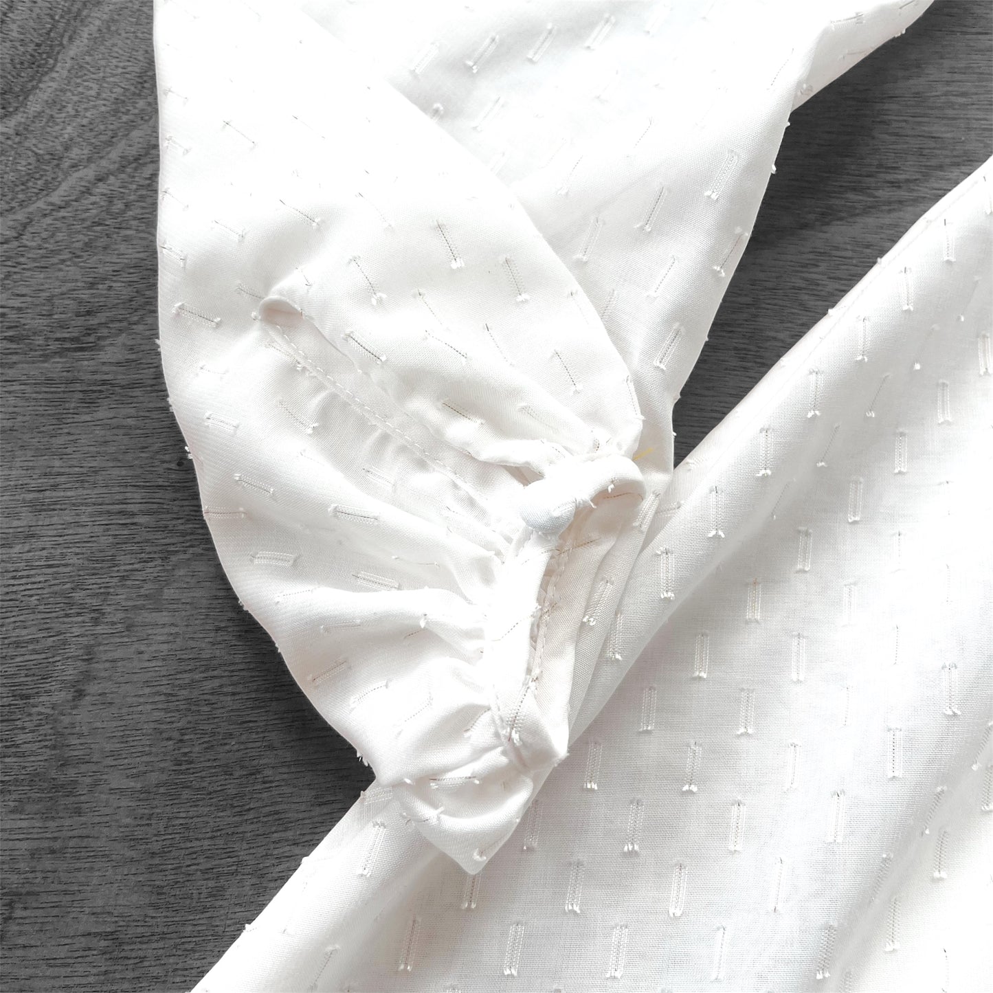 Vestido blanco gasa con escote fruncido